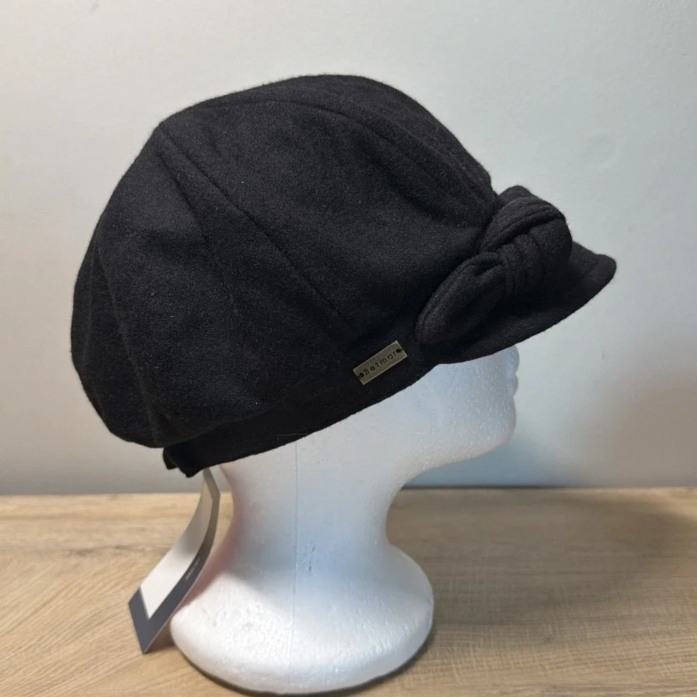 Betmar New York Black Newsboy Cap Womens OS Baker Boy Cabbie Hat Bow NWT